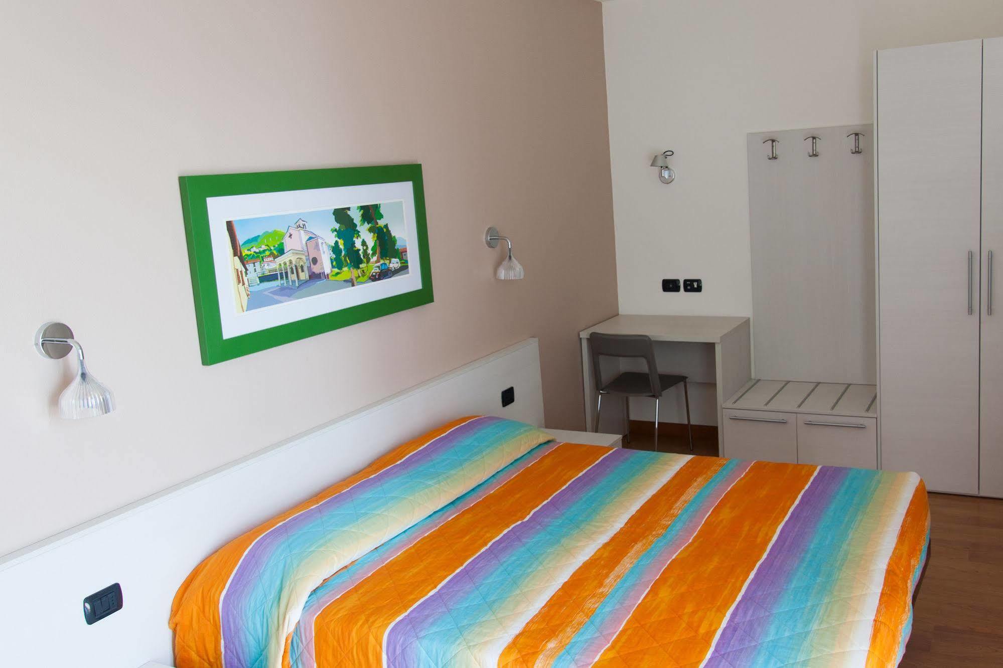 Residence Cafelicita - Promotion - Apartments Lake View - Infinity Pool - Jacuzzi Граведона Экстерьер фото